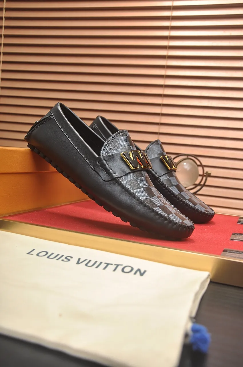 Men's men's shoes 💰420💶 [LV Doudou shoes] (water-dyed cowhide lining) new model is on the market, available on the official website. The new Doudou shoes are processed into single-color materials, and the uppers are made of imported horsehide leather. The body of the shoe is fully hemmed with mark thread, and is lined with imported original cowhide leather. The elegant shoe shape is super suitable for all-matching, and the size is 38-44.